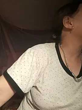 Snapshot of girl_cute69 chatting on July 12, 12:40 pm girl cute69 online show from July 12, 12:40 pm