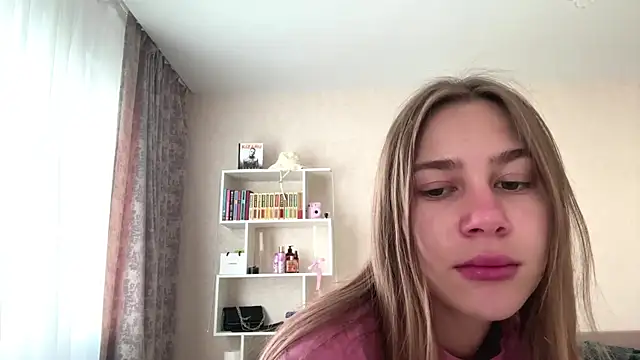 RickiMarus online show from May 9, 9:14 am