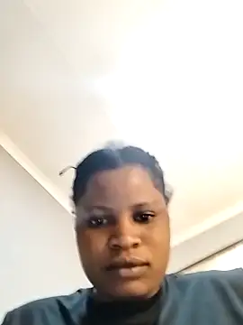 Snapshot of JuicyHoney_01 chatting on June 12, 4:11 am JuicyHoney 01 online show from June 12, 4:11 am