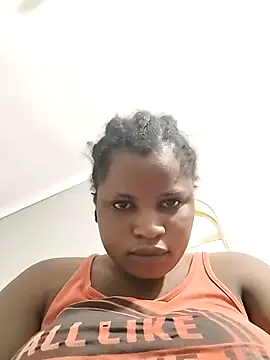 Snapshot of JuicyHoney_01 chatting on July 5, 6:42 am JuicyHoney 01 online show from July 5, 6:42 am