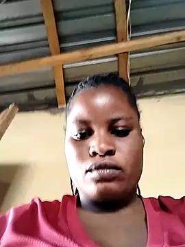 Snapshot of JuicyHoney_01 chatting on August 5, 10:51 am JuicyHoney 01 online show from August 5, 10:51 am