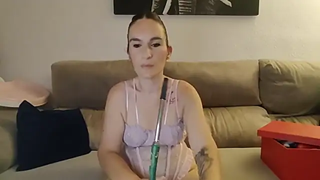 Snapshot of aurasensual69 chatting on July 1, 9:58 pm aurasensual69 online show from July 1, 9:58 pm