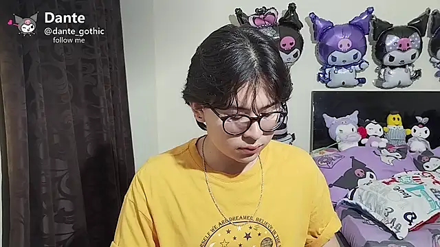 Snapshot of kuromi_boy chatting on June 2, 6:59 am kuromi boy online show from June 2, 6:59 am