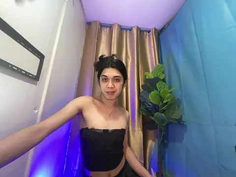 Snapshot of RoseAmarie chatting on July 28, 1:10 pm RoseAmarie online show from July 28, 1:10 pm
