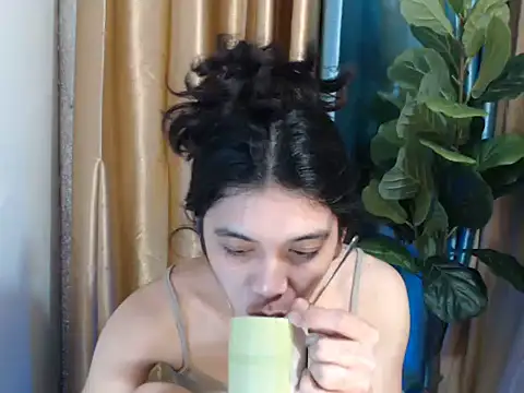 Snapshot of RoseAmarie chatting on August 5, 11:57 am RoseAmarie online show from August 5, 11:57 am
