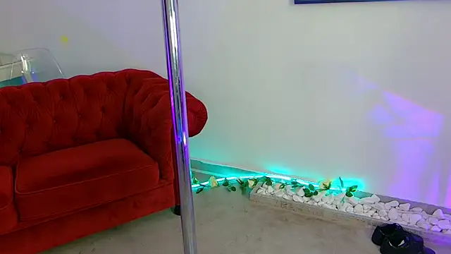 CutieLittlePie online show from May 11, 2:34 pm