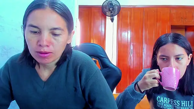 Soffy and Emily online show from May 30, 1:08 pm