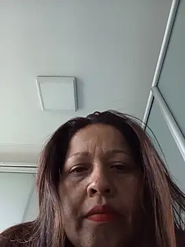 Snapshot of katialatimaecha chatting on June 2, 4:31 pm katialatimaecha online show from June 2, 4:31 pm