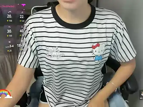 Snapshot of Linh_smile_ chatting on July 27, 2:57 pm Linh smile online show from July 27, 2:57 pm