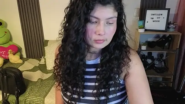 Snapshot of LadyVelvett chatting on May 11, 8:50 pm LadyVelvett online show from May 11, 8:50 pm
