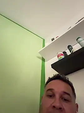 Snapshot of eduardba82 chatting on May 24, 2:55 pm eduardba82 online show from May 24, 2:55 pm