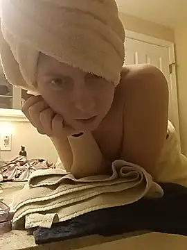 Snapshot of daddys_girl333 chatting on May 21, 2:07 am daddys girl333 online show from May 21, 2:07 am