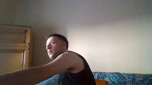 Snapshot of VincentZe99 chatting on June 19, 5:06 pm VincentZe99 online show from June 19, 5:06 pm