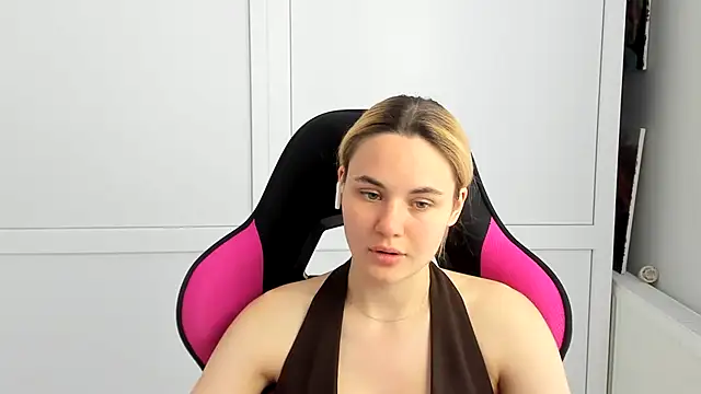 Emma starrs  online show from June 14, 12:40 pm