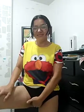 Snapshot of Casandra_inthemorning chatting on June 19, 2:21 pm Casandra inthemorning online show from June 19, 2:21 pm