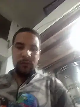 Snapshot of Tomaajek chatting on May 23, 3:38 pm Tomaajek online show from May 23, 3:38 pm