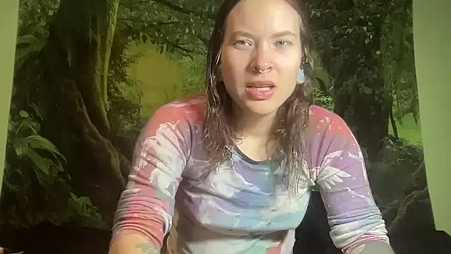 Snapshot of mo0ngoddess chatting on April 24, 3:31 am mo0ngoddess online show from April 24, 3:31 am
