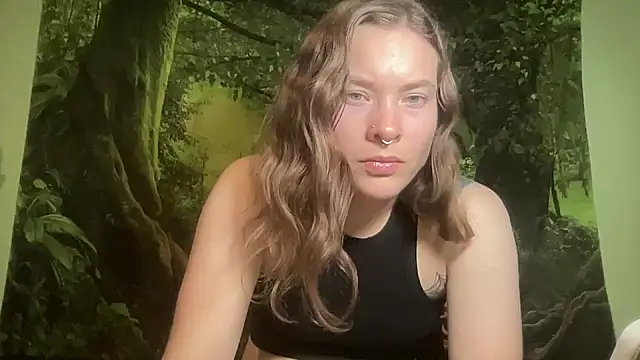 Snapshot of mo0ngoddess chatting on June 2, 3:19 am mo0ngoddess online show from June 2, 3:19 am