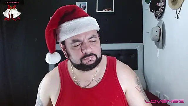 Snapshot of perverseveteranmanxxx chatting on December 24, 4:55 am perverseveteranmanxxx online show from December 24, 4:55 am