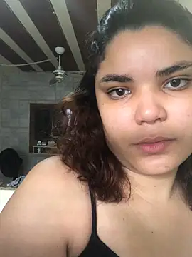 Snapshot of Cliaclara chatting on June 17, 3:13 pm Cliaclara online show from June 17, 3:13 pm