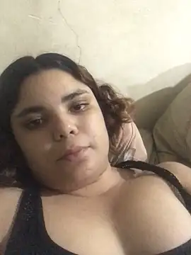 Snapshot of Cliaclara chatting on June 19, 3:33 am Cliaclara online show from June 19, 3:33 am