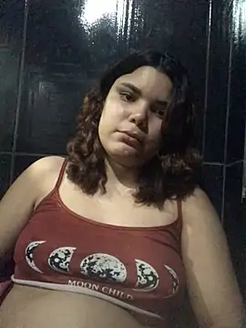 Snapshot of Cliaclara chatting on June 22, 11:57 pm Cliaclara online show from June 22, 11:57 pm