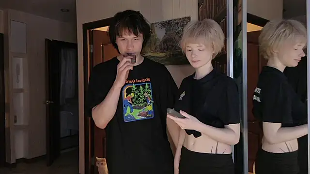 Misska kek online show from May 17, 7:10 pm