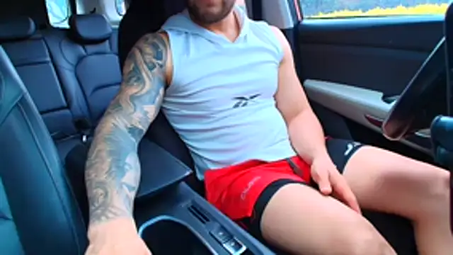 Oliver browm online show from June 6, 1:38 pm