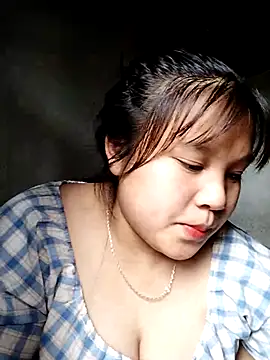 Snapshot of lybaby11 chatting on May 12, 5:37 am lybaby11 online show from May 12, 5:37 am