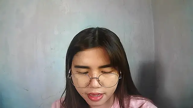 Snapshot of MaragaretSanterre chatting on May 20, 12:39 am MaragaretSanterre online show from May 20, 12:39 am