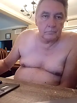 Snapshot of edje59a chatting on September 25, 6:17 am edje59a online show from September 25, 6:17 am