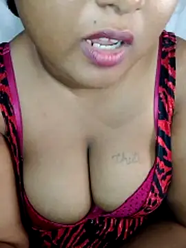 Snapshot of Rishwana77 chatting on June 11, 5:22 pm Rishwana77 online show from June 11, 5:22 pm
