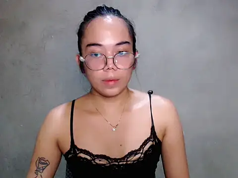 Snapshot of Urbabydollxxx chatting on June 19, 1:48 pm Urbabydollxxx online show from June 19, 1:48 pm