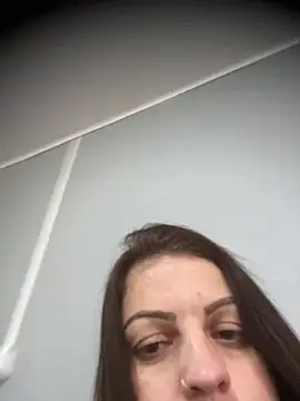 Snapshot of sweet_milenaa chatting on May 22, 3:39 pm sweet milenaa online show from May 22, 3:39 pm