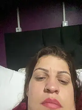 Snapshot of sweet_milenaa chatting on June 4, 10:32 am sweet milenaa online show from June 4, 10:32 am