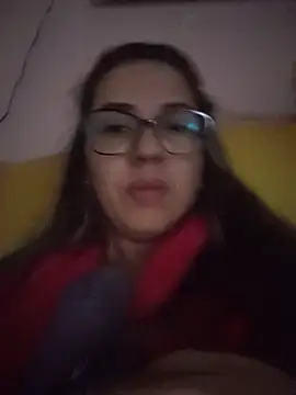 Snapshot of sweet_tifani chatting on May 13, 6:00 am sweet tifani online show from May 13, 6:00 am
