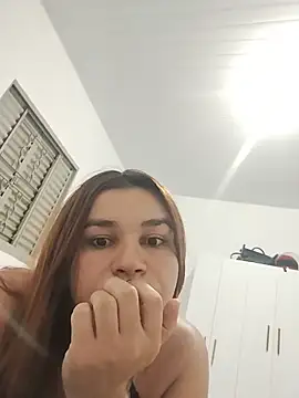 Snapshot of Evellynsexy chatting on July 14, 3:22 am Evellynsexy online show from July 14, 3:22 am