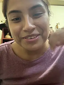 Snapshot of BabyCinnamon1 chatting on May 15, 1:01 am BabyCinnamon1 online show from May 15, 1:01 am