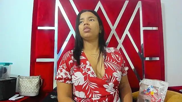 Snapshot of Lucy_asm chatting on June 20, 2:20 pm Lucy asm online show from June 20, 2:20 pm