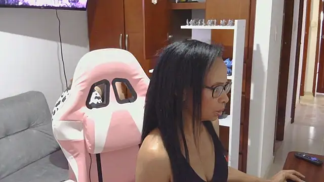 Africa sexy online show from June 4, 8:59 pm
