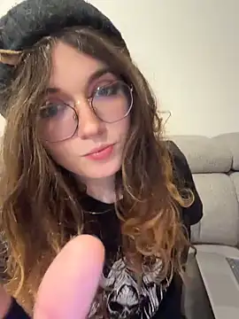 Snapshot of cutypiefull chatting on May 16, 12:40 am cutypiefull online show from May 16, 12:40 am