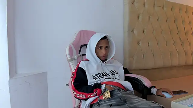 Supreme Badboy online show from June 28, 4:13 pm