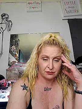 NutNmyGUTdaddy online show from June 4, 9:48 am