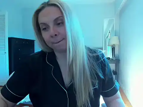 Snapshot of Laviora chatting on May 27, 11:02 pm Laviora online show from May 27, 11:02 pm