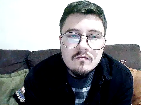 Snapshot of BNBEAR96 chatting on May 13, 4:10 am BNBEAR96 online show from May 13, 4:10 am
