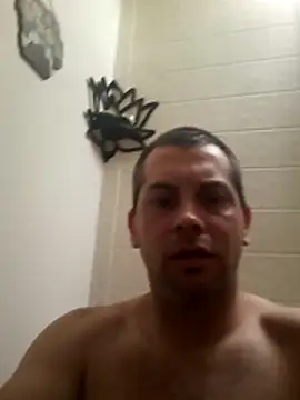 Snapshot of Johnathanleenol chatting on June 19, 6:07 am Johnathanleenol online show from June 19, 6:07 am