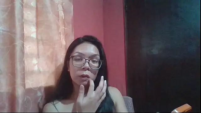 Snapshot of mamacitttaa chatting on June 24, 1:37 am mamacitttaa online show from June 24, 1:37 am
