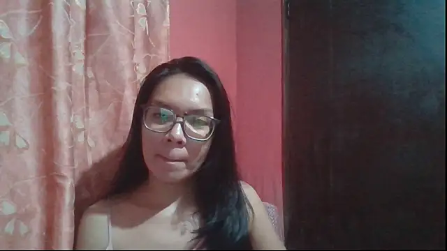 Snapshot of mamacitttaa chatting on July 4, 12:55 pm mamacitttaa online show from July 4, 12:55 pm