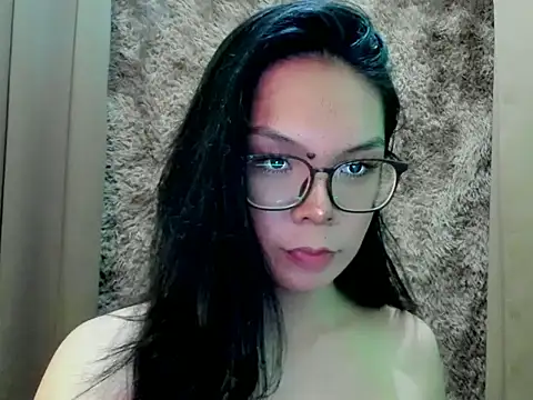 Snapshot of mamacitttaa chatting on July 11, 7:33 am mamacitttaa online show from July 11, 7:33 am