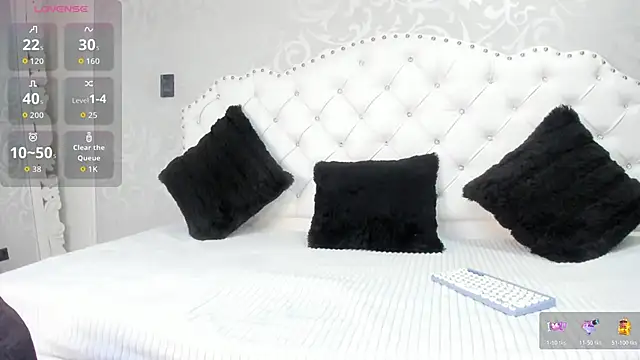 Snapshot of LilithBoneth chatting on June 20, 8:33 pm LilithBoneth online show from June 20, 8:33 pm